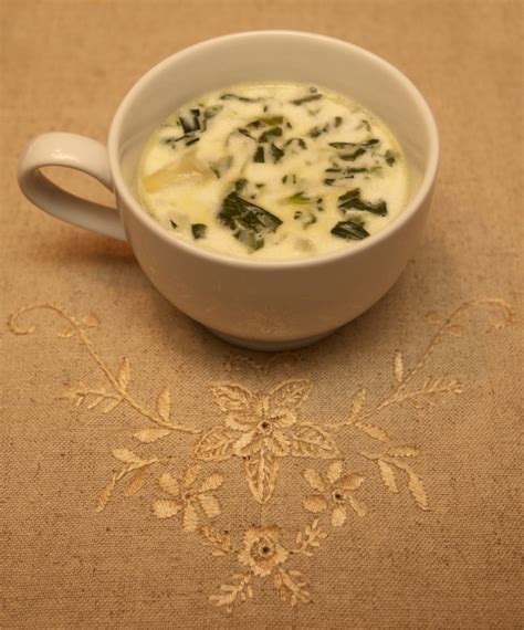 Easy Cream Of Spinach And Artichoke Soup Mommalatteskitchen