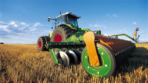 Modern Agricultural Machinery Autumn Harvest Preview