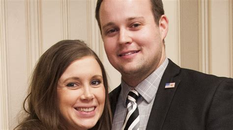 Why The Internet Is Turning On Josh Duggar S Wife Anna