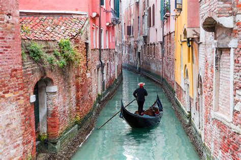 Unesco Aims To Add Venice To Red List As Cruises Return Mass Tourism