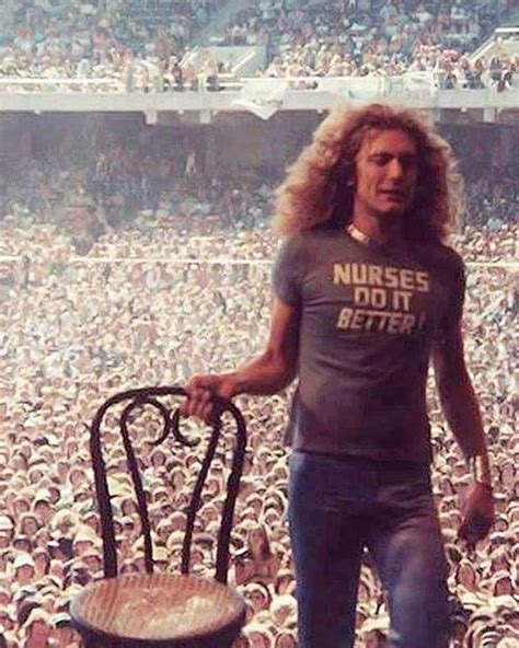 Features sound, video, biography, pictures, concert dates, setlists vh1.com : Robert Plant of Led Zeppelin in Oakland, California 1977 ...