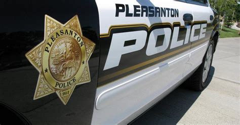 Armed Suspects Rob Assault Pedestrian In Pleasanton Cbs San Francisco