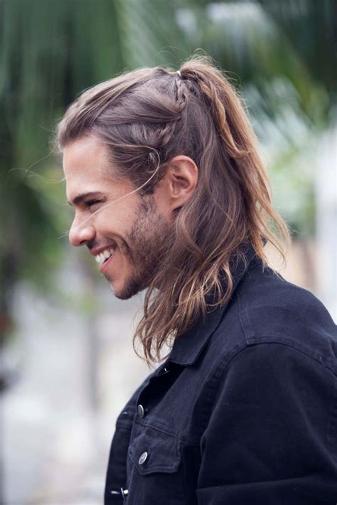 A true warrior viking, one who explored and raided in viking longships, probably wore his hair short on the back of his head and long in the front, in a kind of reverse mullet. 20 Viking Hairstyles for Men and Women of This Millennium - Haircuts & Hairstyles 2020