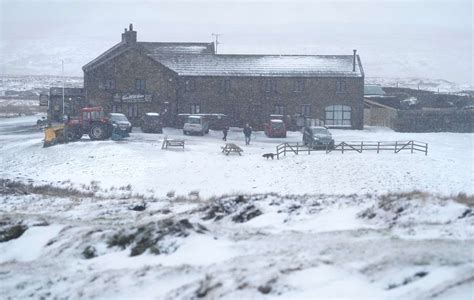 Guests Return Home After Three Nights Trapped At Snowed In Pub