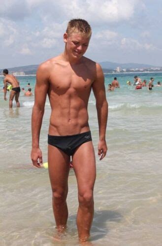 Shirtless Male Beefcake Swimmer Jock Beach Boy Speedo Dude Photo Pic