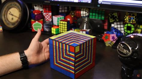 Il Résout Le Rubiks Cube Le Plus Difficile Du Monde En Presque 8 Heures
