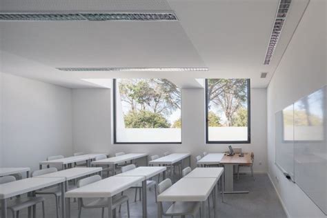 Architecture Wonderful Class Room Design In White Theme Using Luxury