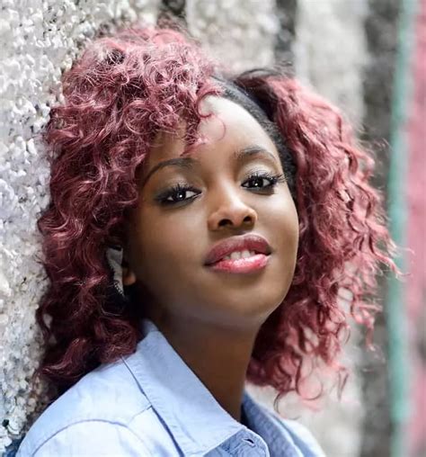 Peinados Rizados Cortos M S Atrevidos Para Mujeres Negras En