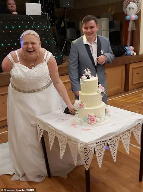Terminally Ill Cancer Patient Marries After Having Arm Amputation