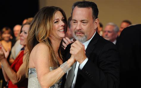 15 Long Lasting Celebrity Marriages Hollywood Couples Celebrities Tom Hanks