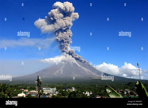 Daraga Albay Philippines 22nd Jan 2018 Mt Mayon Volcano Exploded