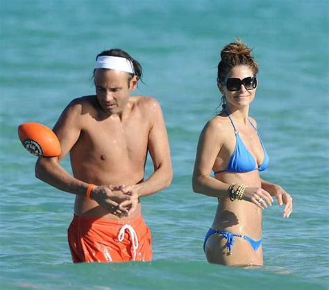 Photos Maria Menounos Shows Off Blue Bikini At Miami Leopard Curves