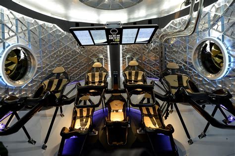 Spacex Dragon V2 Interior The Crazy Cool Spaceship You Should Know