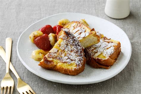 French toast is a dish made of sliced bread soaked in beaten eggs and typically milk, then pan fried. Ricetta French toast: ingredienti, preparazione e consigli ...