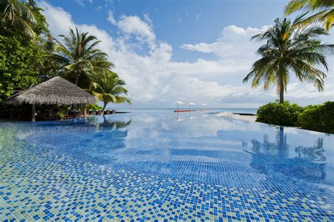 Kuramathi Island Resort Maldives Infinity Pools