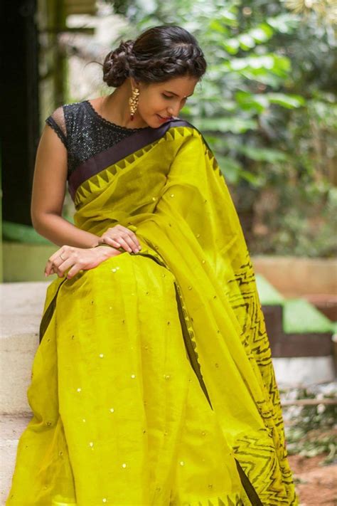 Qty, color and our production schedule. 13 Best Contrast Blouse Ideas To Try With Yellow Saree ...