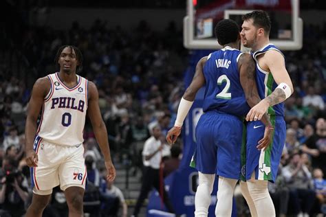 Mavericks Have Luka Doncic Kyrie Irving Score 82 To Lead 76ers To Win But It Doesnt Look