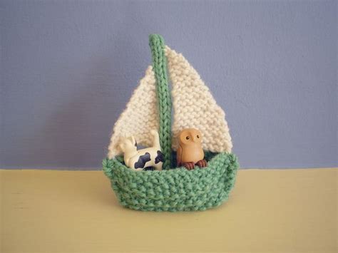 More free knitting patterns at intheloopknitting.com some pins go to affiliates that pay me a small commission for purchases. Little Knit Sailboats Boats - Free Pattern | Knitting ...