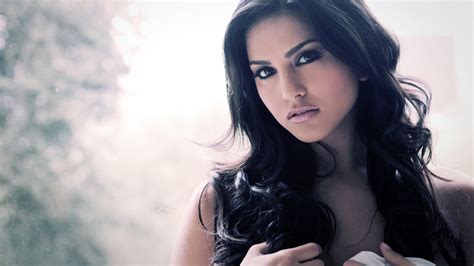 Dark Hair White Long Hair Women Brunette Sunny Leone Hd Wallpaper Rare Gallery