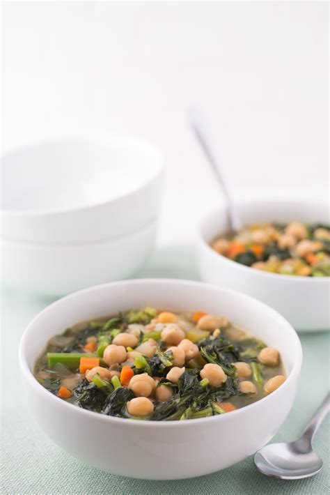 26 Easy Recipes To Make With A Can Of Chickpeas Kitchn