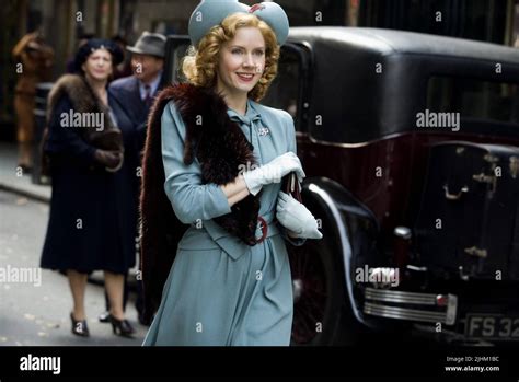 Amy Adams Miss Pettigrew Lives For A Day Stock Photo Alamy