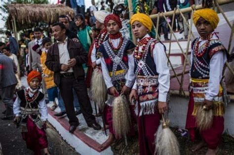 Indias Khasi Tribe Gives Thanks For Harvest