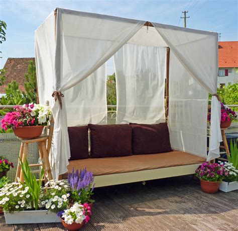 Use a thick patterned fabric to make a canopy that doubles as a headboard. DIY Canopy Bed (outdoor)