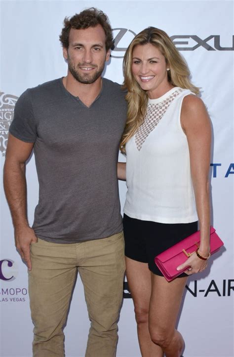 Erin Andrews And Jarret Stoll Love On The Playing Field