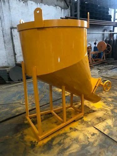 Banana Type Concrete Bucket Capacity 05 Cum At Rs 30000 In Mumbai