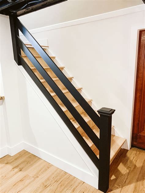 Perfect Ways To Build Modern Horizontal Railing For Your Stairs