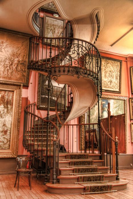 Even though steampunk is still new and elusive when it comes to home design, it is gradually beginning to show its influence in the world of interior design. What is Steampunk Decor? - The Beige House