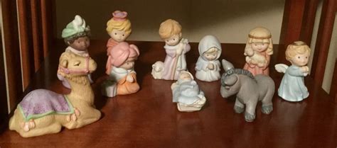 Avon Heavenly Blessings From My Nativity Collection Nativity