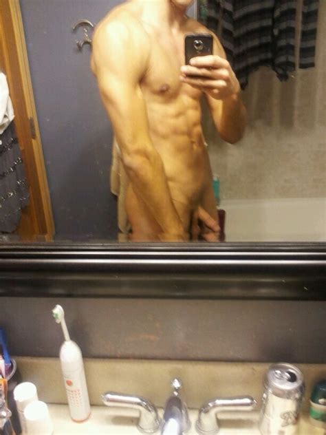 Hot College Boy Kelvncamboy Loves To Show Off His Naked Body Mrgays