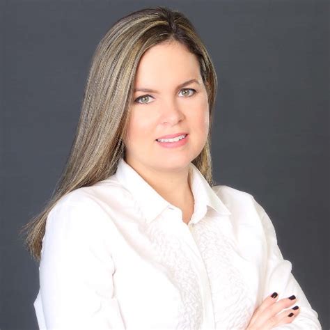 Cristina De La Peña Asociada En Ventas District Brokers Linkedin