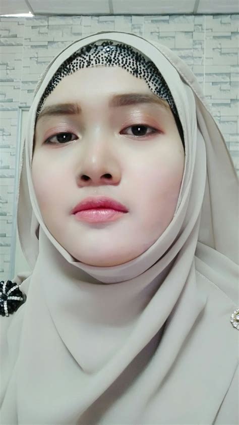 Pin Oleh Roney Min Di Hijab Jilbab Cantik Wanita Kecantikan