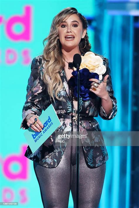 lainey wilson speaks on stage during the 2022 billboard music awards news photo getty images