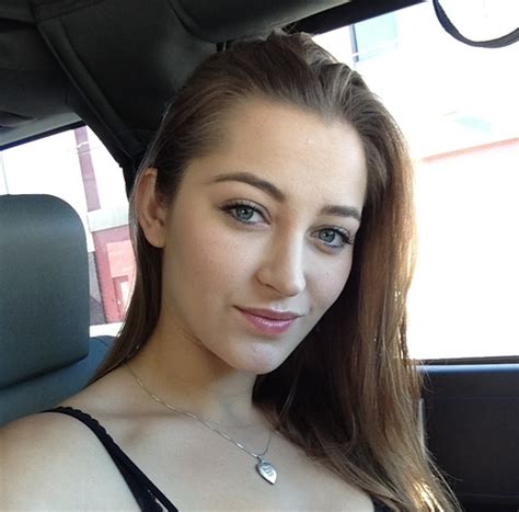 Dani Daniels 1015448 Uludağ Sözlük Galeri