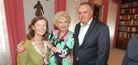 Jump to navigation jump to search. Birgit Sarata Empfang für Doskozil | heute.at #100017092 ...