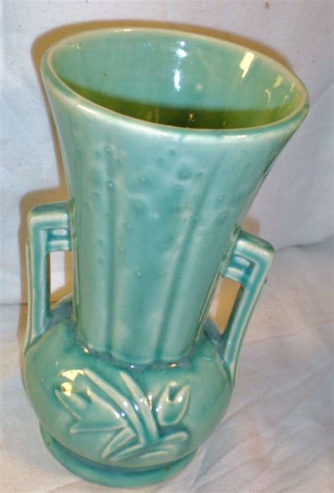 Real Marked Mccoy Pottery 8 Green Leaf Pattern Vase Mccoy Pottery