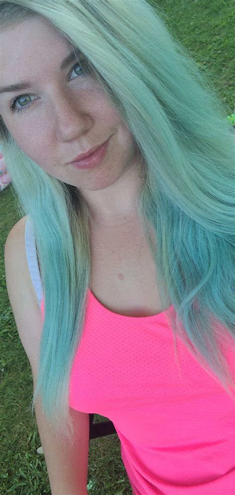 My Pink Shirt Makes My Blue Hair Really Stand Out 💙😍 25 Rselfie