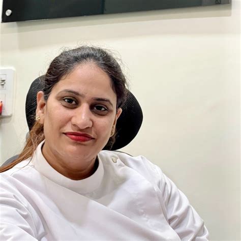 Dr Nisha Yadav Clinic Owner The Calm Dental Clinic Linkedin