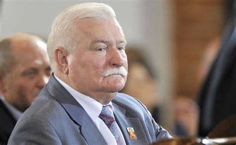 Militó en los sindicatos clandestinos, presidió el comité interempresas y encabezó la revuelta obrera de agosto de 1980, encaminada a la creación del. Lech Wałęsa o odnalezionych dokumentach: Ale walczą, nawet ...