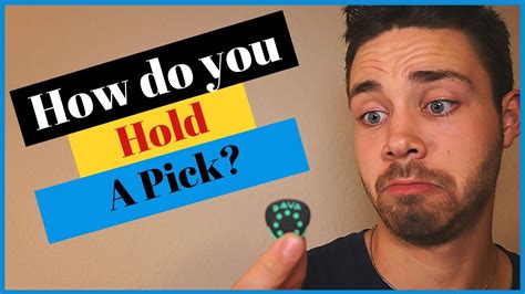How To Hold A Guitar Pick Properly Without It Slipping Youtube