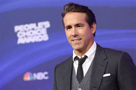 T Mobile To Buy Ryan Reynolds Mint Mobile The New York Times