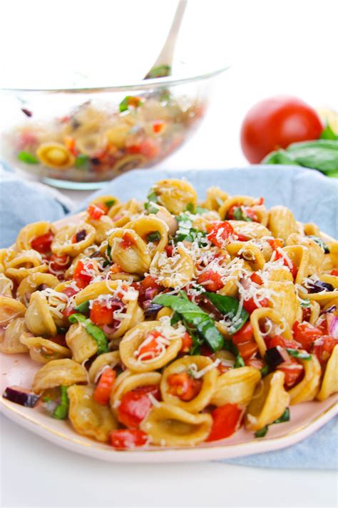 This Bruschetta Pasta Salad Recipe Is The Perfect Summer Meal
