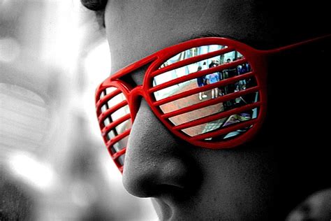 The Beauty Of Selective Color Photography 10 Pics Bit Rebels