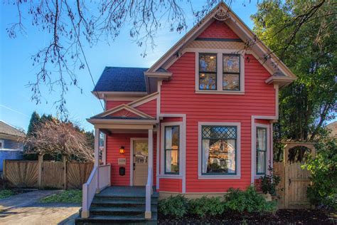 Charming Red Victorian In Portland Yours For 579k Curbed