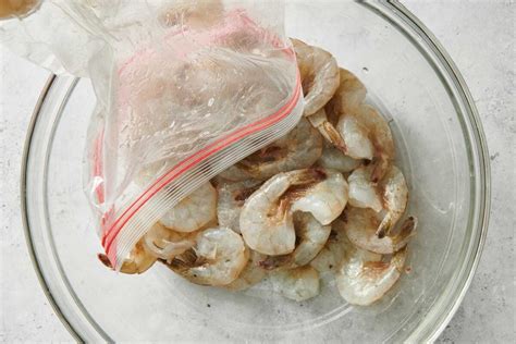 How To Defrost Shrimp Frozen Shrimp Recipes The Mom 100