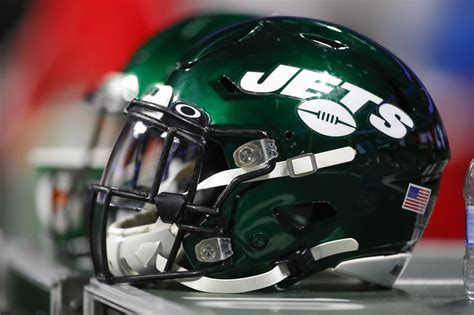 The jets recently tried again to add a great steady passer to their ranks.j.e.t.s jets jets jets! NFL COVID-19: New York Jets send team home from facility ...