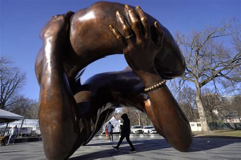‘the Embrace’ Sculpture Celebrates Martin Luther King Jr ’s Legacy In Boston Pbs Newshour